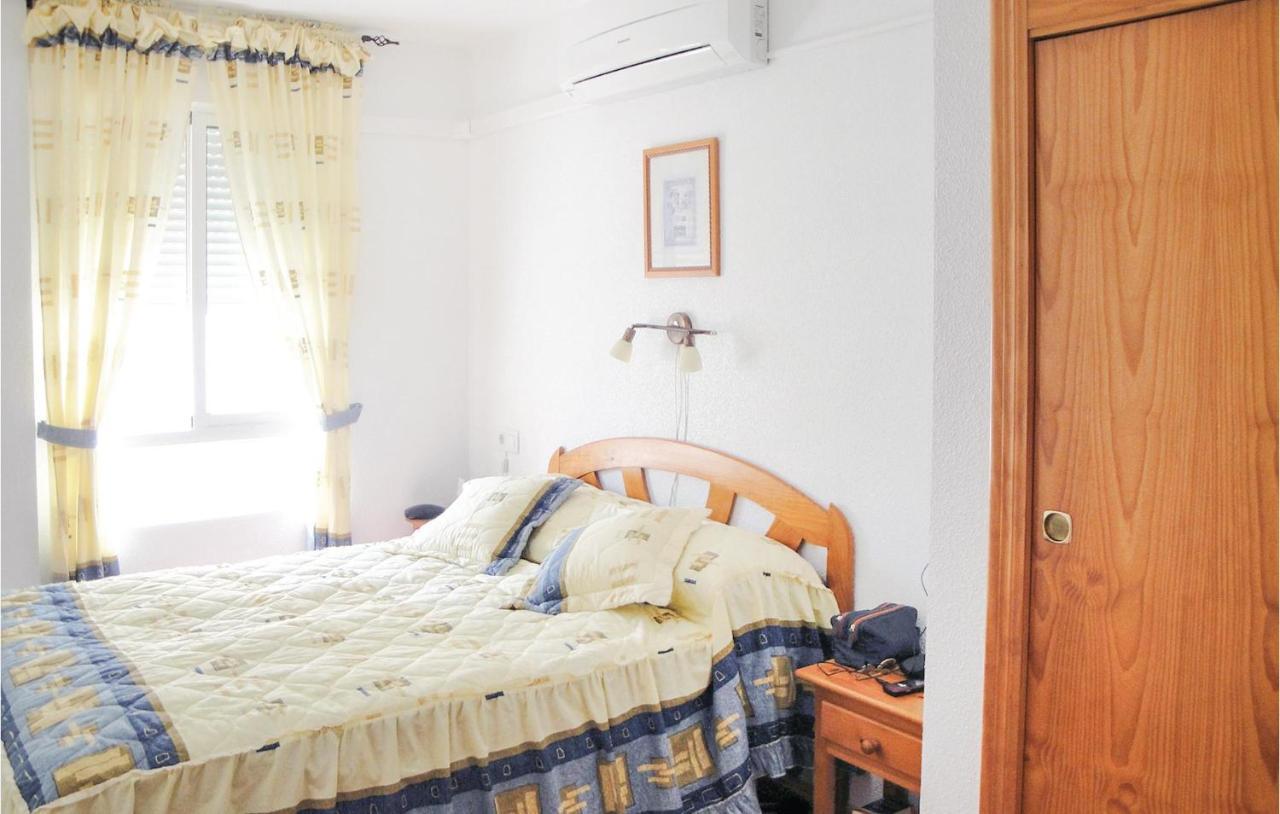 2 Bedroom Cozy Apartment In Torrevieja Exterior photo
